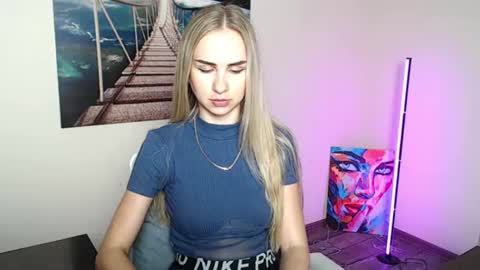 Erika online show from August 5, 3:32 pm