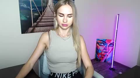 Erika online show from August 11, 2:30 pm