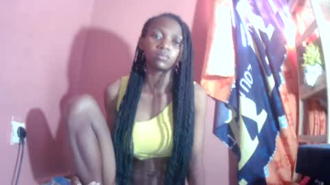 erinah05 online show from August 13, 8:28 am