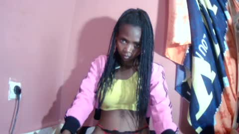 erinah05 online show from August 13, 9:18 pm