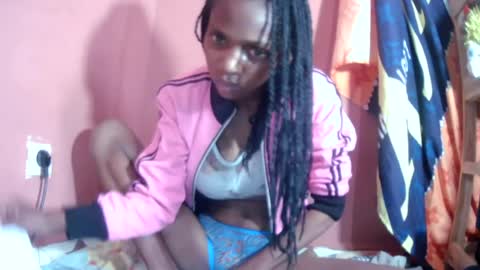 erinah05 online show from August 14, 9:02 am