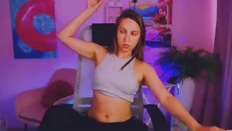 erinwise online show from July 31, 10:43 am