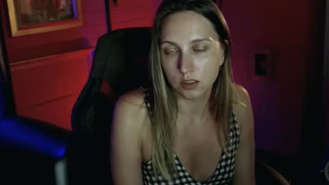 erinwise online show from August 7, 3:34 pm