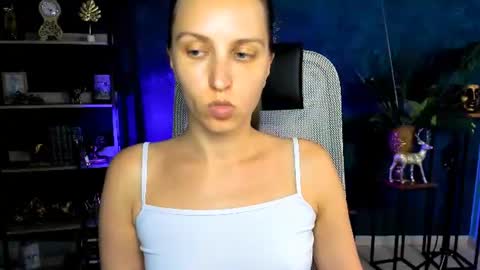 erinwise online show from August 9, 11:44 am