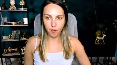 erinwise online show from August 9, 12:50 pm