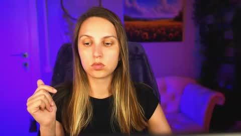 erinwise online show from August 12, 11:45 am