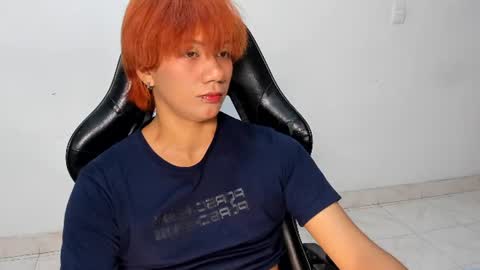 eriol__ online show from August 10, 8:38 am
