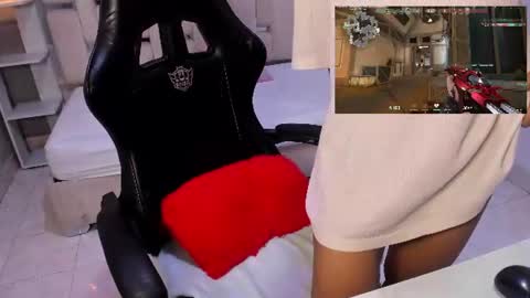 eriol__ online show from August 15, 4:27 am