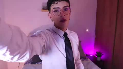   online show from August 9, 3:07 am