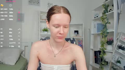 ElinaEl online show from August 30, 9:09 am