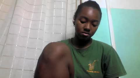 ernestine378626 online show from August 12, 5:21 am