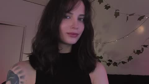 erohaze online show from June 11, 5:30 pm