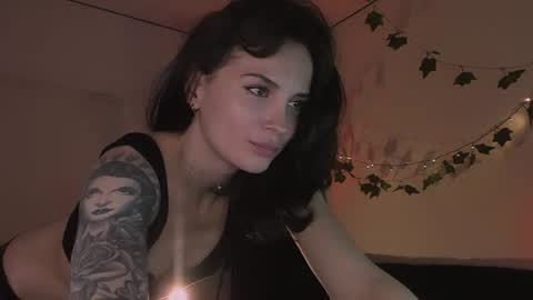 erohaze online show from August 11, 8:22 pm