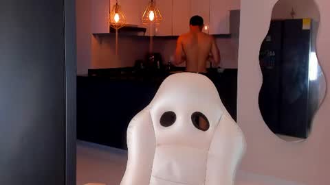 eros_becker_ online show from August 12, 10:50 am