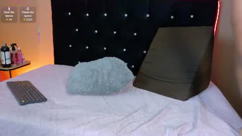 Eros Lux1 online show from August 14, 5:38 pm