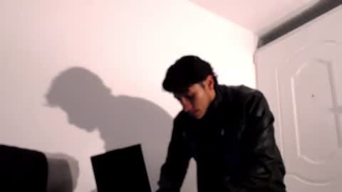 erosdominant_ online show from August 11, 11:29 pm