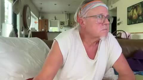 ger online show from July 28, 9:54 pm