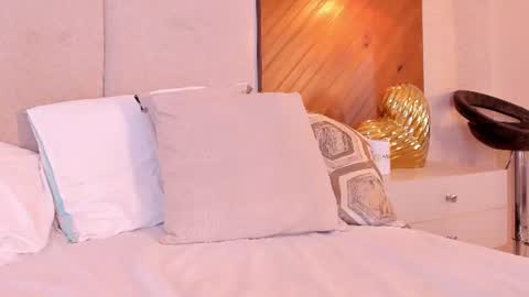 Alana online show from August 10, 3:52 am