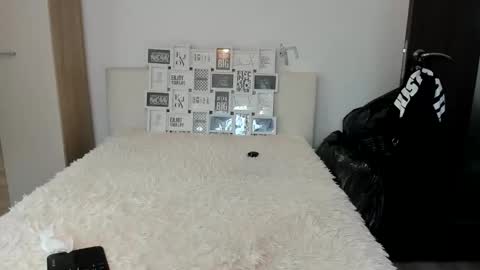 eroticsensualkitty4u online show from June 2, 8:06 am