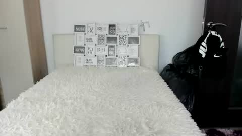 eroticsensualkitty4u online show from June 13, 12:24 pm
