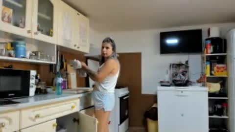 eroticsensualkitty4u online show from August 15, 9:46 am