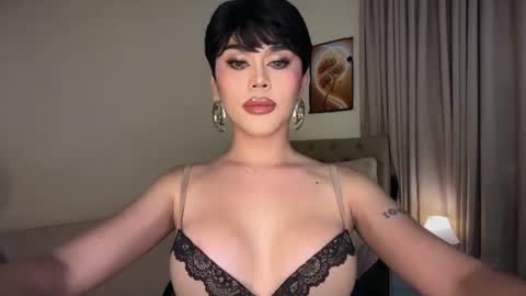 erotictsmonica online show from August 5, 10:30 pm