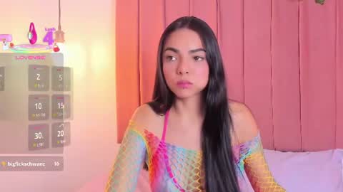 Scarlett online show from August 7, 9:15 pm