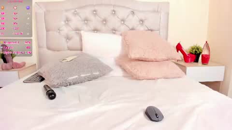 Escarlet online show from August 14, 10:57 pm