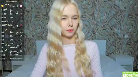 Megan long hair online show from August 12, 7:22 am