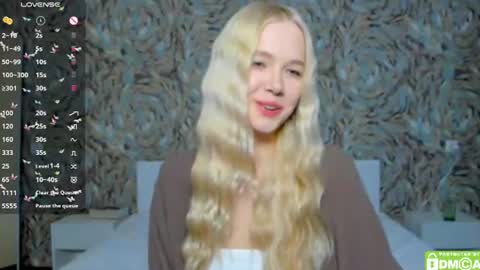 Megan long hair online show from August 14, 6:17 am