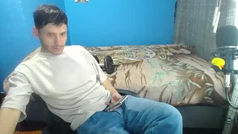 Esteban online show from August 5, 6:39 pm