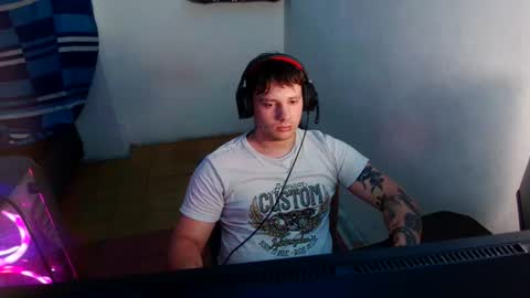 eskol212 online show from August 14, 8:18 am