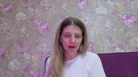 esma347866 online show from August 1, 11:33 pm