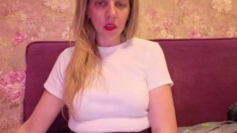 esma347866 online show from August 2, 12:39 am