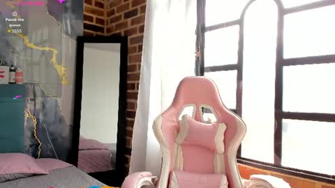 esmeralda_bk online show from August 18, 1:17 pm