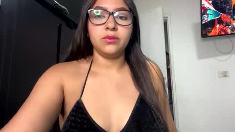 esmeralda_diaz_ online show from February 25, 8:12 am