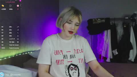 Esme online show from May 21, 3:25 pm