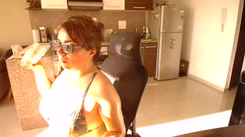 juli online show from August 7, 9:59 pm