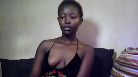 essypetite853960 online show from August 15, 10:30 am