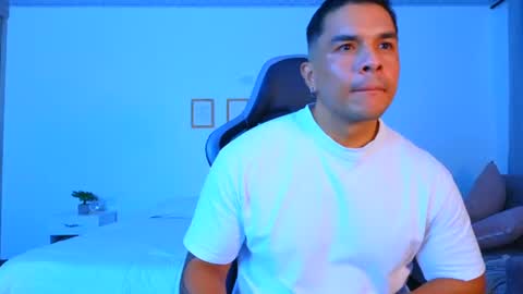 esteban_de_louise online show from August 3, 12:06 am