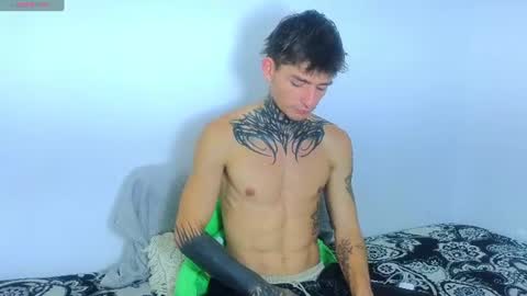 estebanchar_ online show from July 13, 10:48 pm