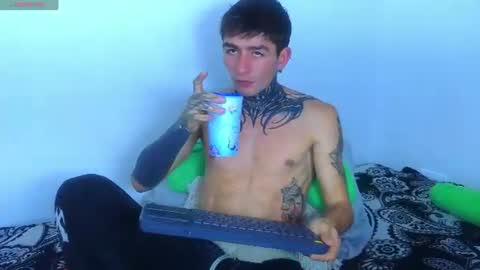 estebanchar_ online show from July 22, 3:42 am