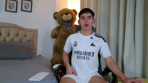 Esteban online show from August 1, 11:27 am