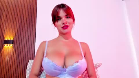 Estefa online show from August 6, 12:59 pm