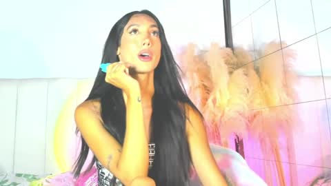 Estefa G online show from June 1, 11:29 pm