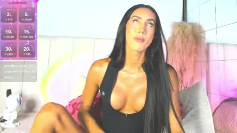 Estefa G online show from August 12, 12:35 am