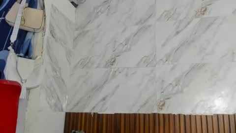 estefani_robles online show from August 4, 5:37 am