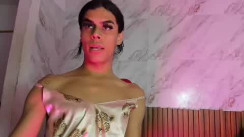 estefani_robles online show from August 10, 2:02 am
