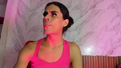 estefani_robles online show from August 10, 3:41 am