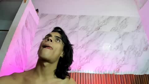 estefani_robles online show from August 14, 5:44 am